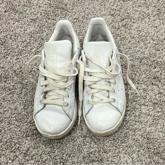 White Adidas Stan Smith Shoes - Picture 2 of 7
